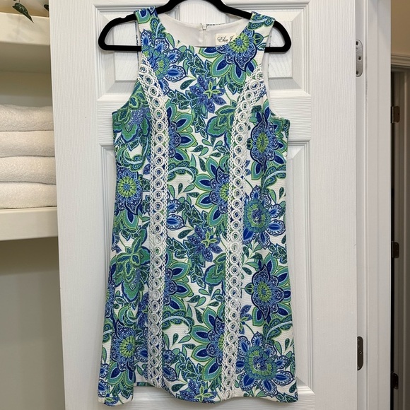 Eliza J Dresses & Skirts - Eliza J Floral Sleeveless Dress with Lace Detail Size 8